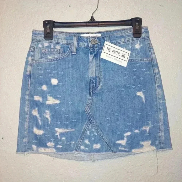 Flying Monkey Dresses & Skirts - NWT Flying Monkey High Rise Denim Light Wash Mini Skirt Distressed Size 25
